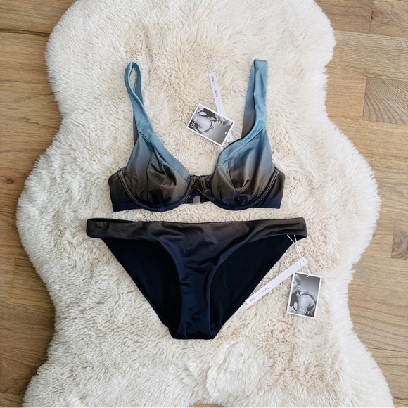 Form and Fold bikini in Oyster - Picture 4 of 12